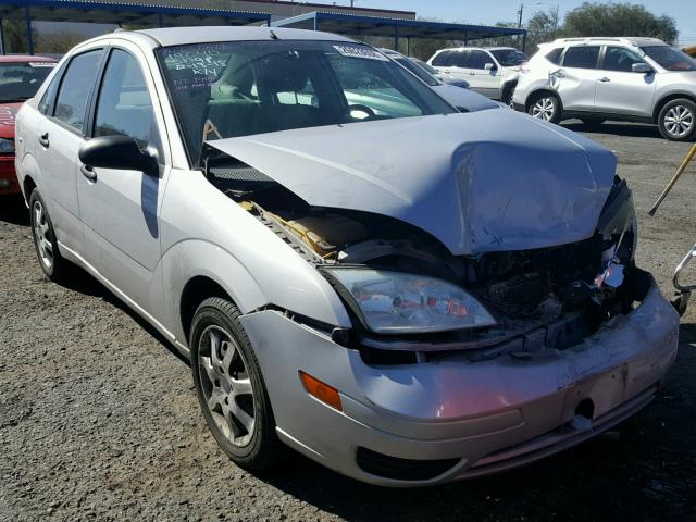 1FAFP34N15W163649 - 2005 FORD FOCUS ZX4 SILVER photo 2