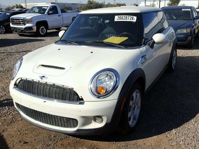 WMWMF73588TT87453 - 2008 MINI COOPER S WHITE photo 2