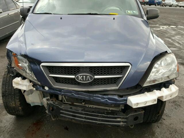 KNDJC733655369630 - 2005 KIA SORENTO EX BLUE photo 7