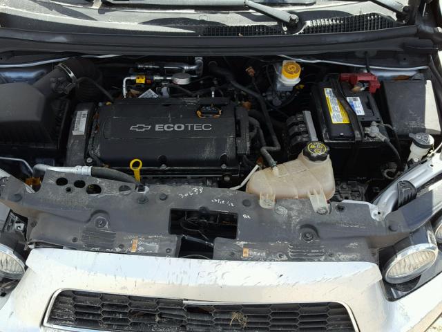 1G1JA5SHXD4125693 - 2013 CHEVROLET SONIC LS 银色 照片 7