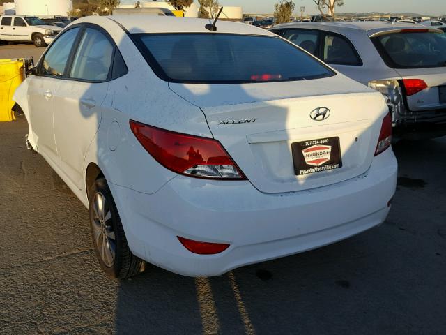 KMHCT4AEXHU225192 - 2017 HYUNDAI ACCENT SE WHITE photo 3