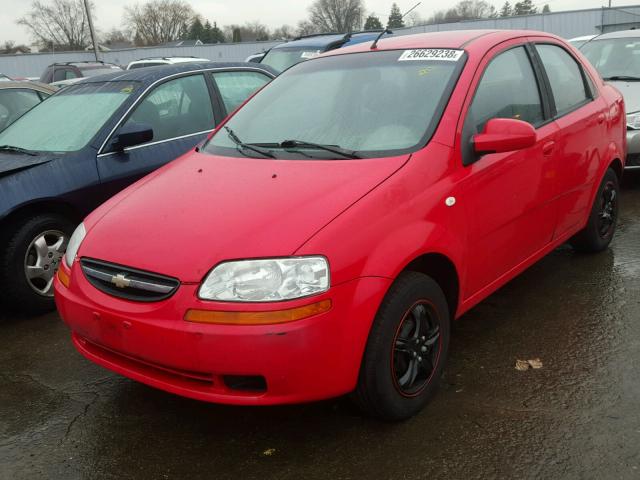 KL1TD52635B443990 - 2005 CHEVROLET AVEO BASE RED photo 2