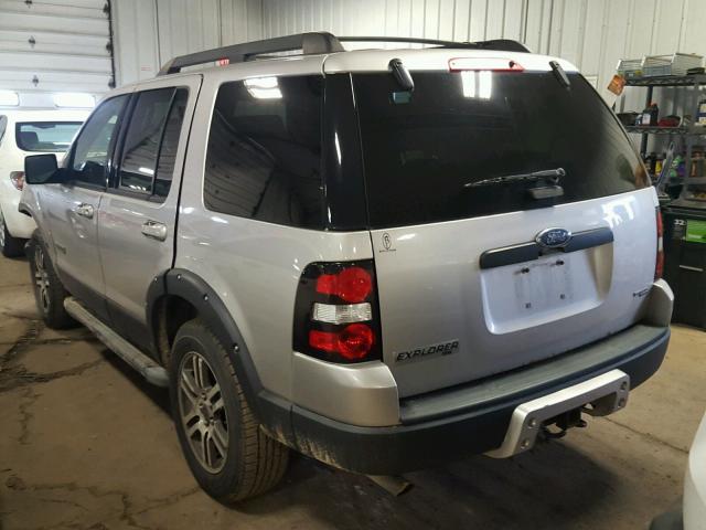 1FMEU73E07UB46343 - 2007 FORD EXPLORER X SILVER photo 3