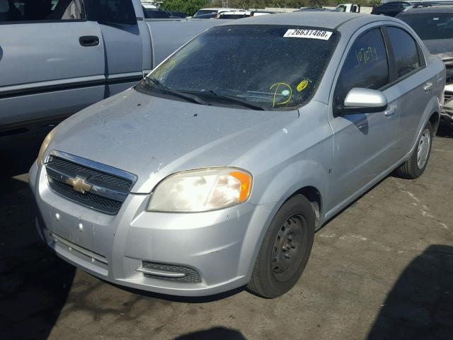 KL1TD56E89B396818 - 2009 CHEVROLET AVEO LS SILVER photo 2