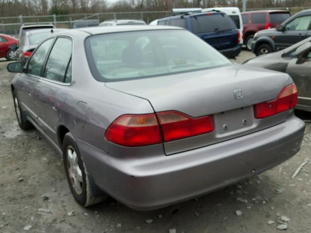 1HGCG1658YA030162 - 2000 HONDA ACCORD EX GRAY photo 3