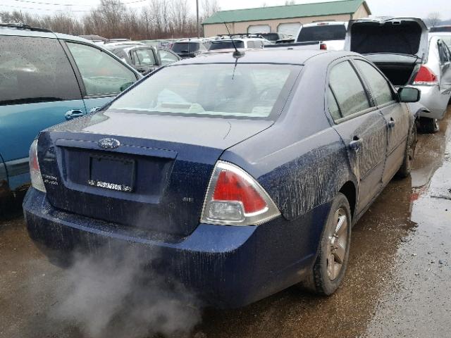 3FAHP07Z77R207004 - 2007 FORD FUSION SE BLUE photo 4