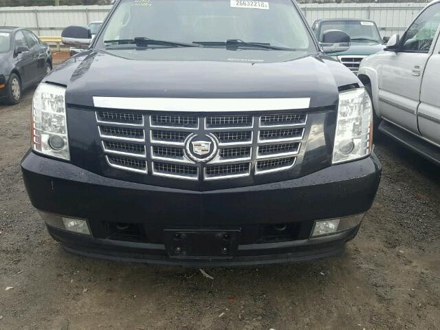 1GYS4HEFXBR190780 - 2011 CADILLAC ESCALADE E BLACK photo 9