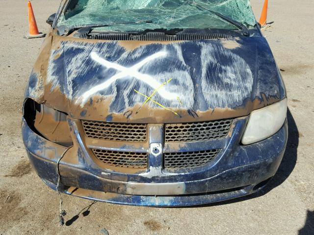 2D4GP44L65R127177 - 2005 DODGE GRAND CARA BLUE photo 7