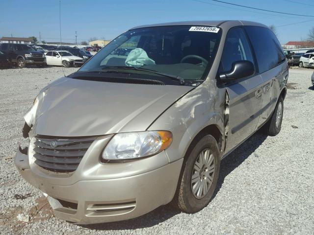 1C4GP45R45B365575 - 2005 CHRYSLER TOWN & COU GOLD photo 2