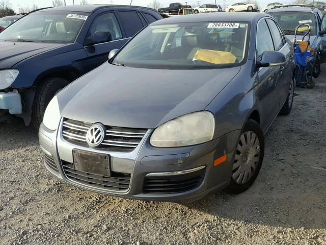 3VWRG71K45M603417 - 2005 VOLKSWAGEN NEW JETTA GRAY photo 2