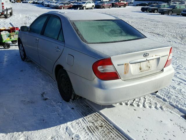 4T1BE32K14U929991 - 2004 TOYOTA CAMRY LE SILVER photo 3