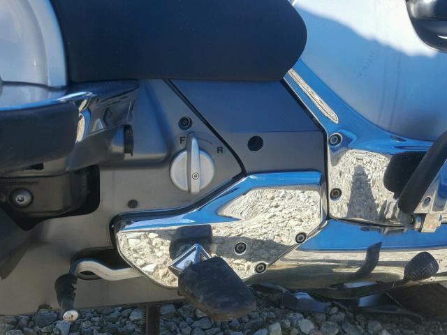 WB10555A42ZD78546 - 2002 BMW K1200 LT SILVER photo 7