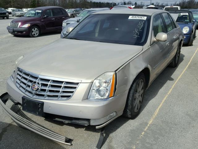 1G6KD57Y99U115405 - 2009 CADILLAC DTS TAN photo 2