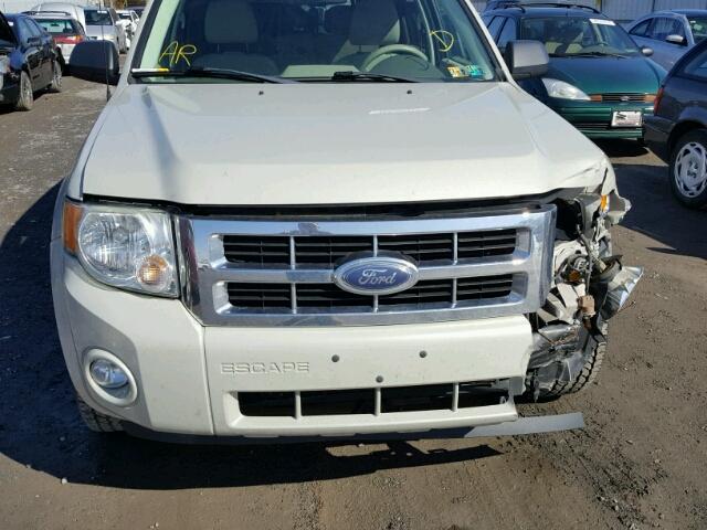 1FMCU03148KA72496 - 2008 FORD ESCAPE XLT CREAM photo 9