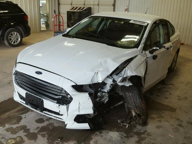 3FA6P0H79FR186143 - 2015 FORD FUSION SE WHITE photo 2