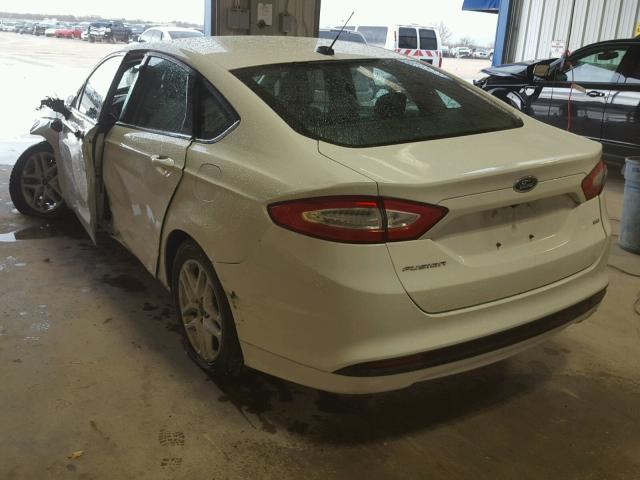 3FA6P0H79FR186143 - 2015 FORD FUSION SE WHITE photo 3