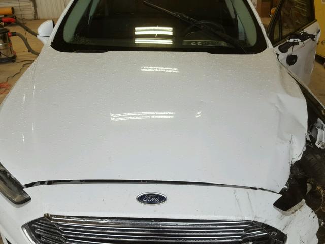 3FA6P0H79FR186143 - 2015 FORD FUSION SE WHITE photo 7