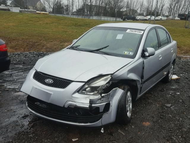 KNADE123386397452 - 2008 KIA RIO BASE SILVER photo 2