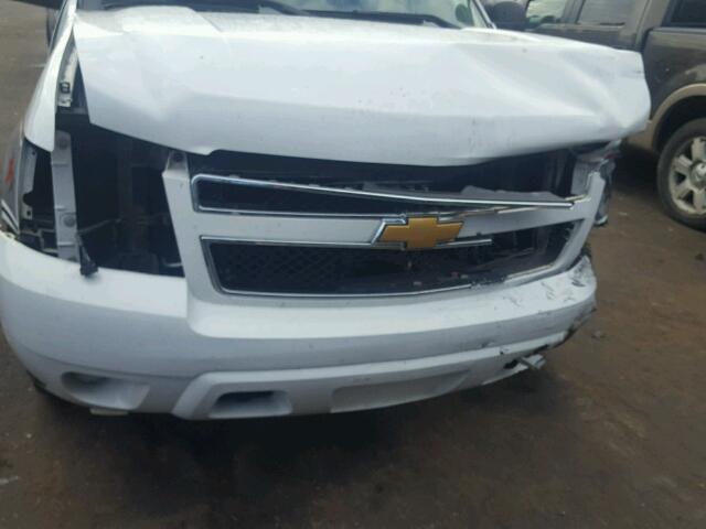 1GNLC2E09CR205929 - 2012 CHEVROLET TAHOE POLI WHITE photo 9