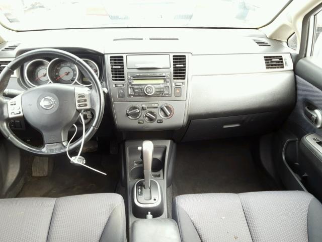 3N1BC13E27L445529 - 2007 NISSAN VERSA S SILVER photo 9