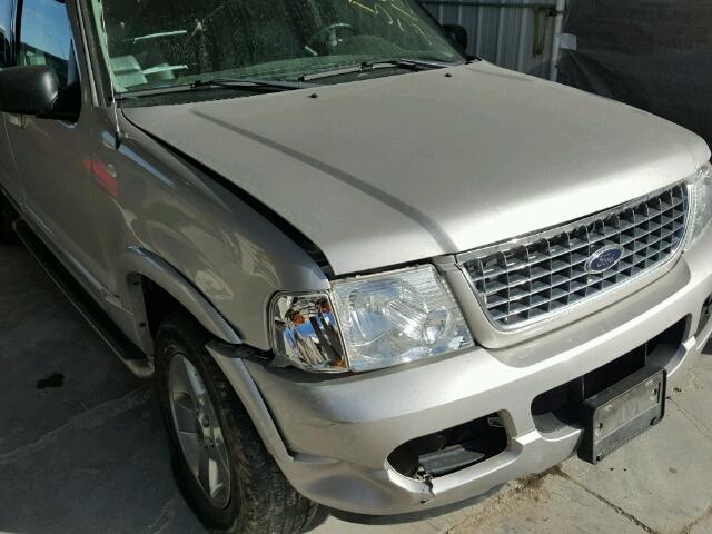 1FMZU85W23ZA89976 - 2003 FORD EXPLORER L SILVER photo 9