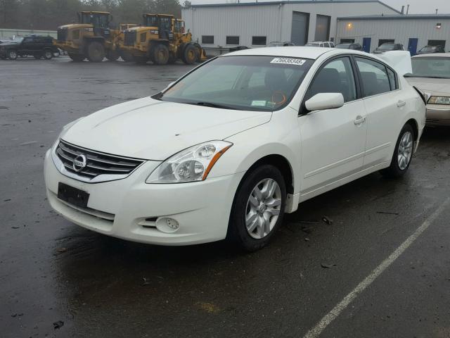 1N4AL2AP2CC132365 - 2012 NISSAN ALTIMA BAS WHITE photo 2