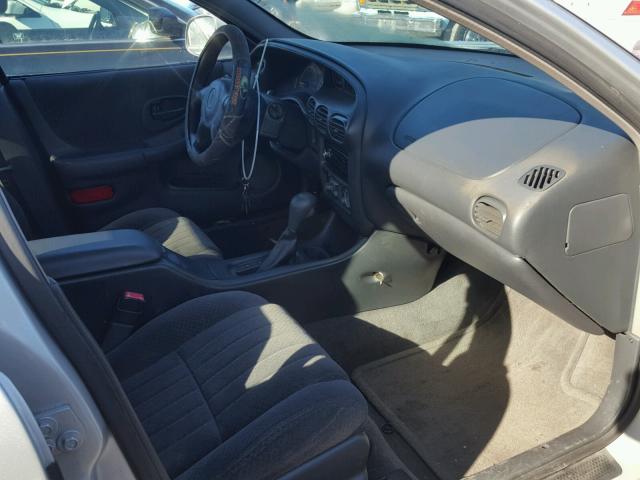 1G2WK52J01F137398 - 2001 PONTIAC GRAND PRIX SILVER photo 5