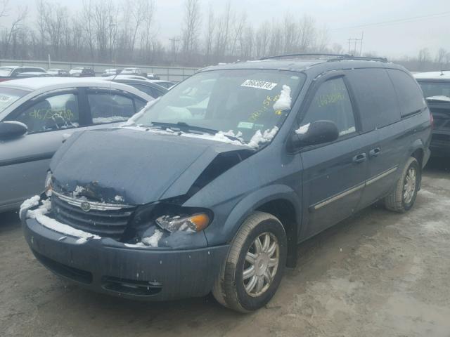 2A4GP54L37R306082 - 2007 CHRYSLER TOWN & COU GREEN photo 2