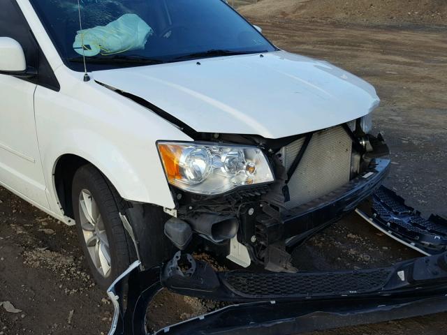 2C4RDGBG9HR548580 - 2017 DODGE GRAND CARA WHITE photo 9