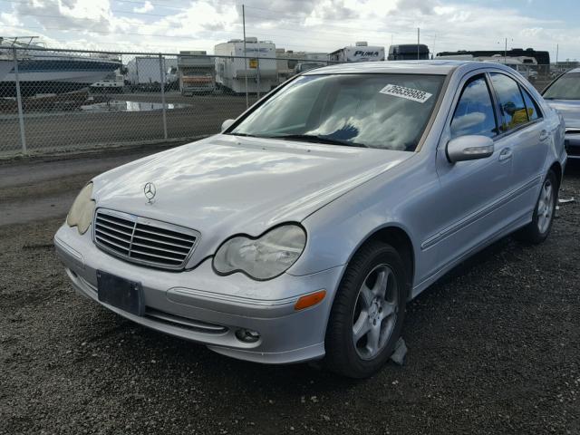 WDBRF64J51F050899 - 2001 MERCEDES-BENZ C 320 SILVER photo 2