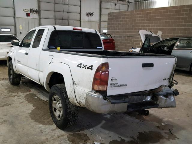 5TEUU42N96Z268592 - 2006 TOYOTA TACOMA ACC WHITE photo 3