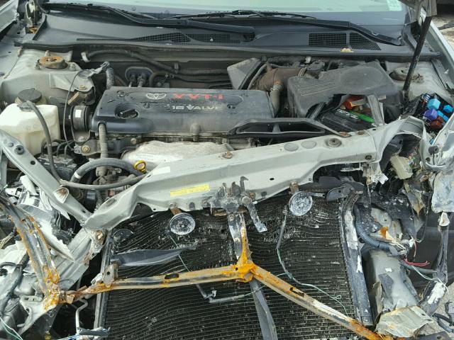 4T1BE32K05U979833 - 2005 TOYOTA CAMRY LE GRAY photo 7