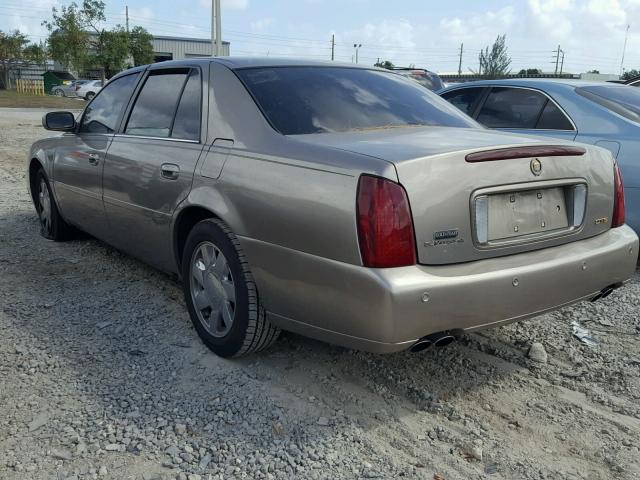 1G6KF5797YU167133 - 2000 CADILLAC DEVILLE DT GOLD photo 3