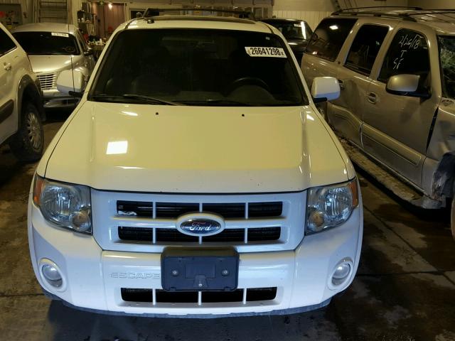 1FMCU94148KC45596 - 2008 FORD ESCAPE LIM WHITE photo 9