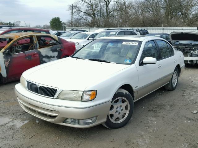 JNKCA21A2XT772875 - 1999 INFINITI I30 WHITE photo 2