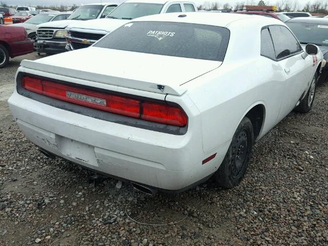 2B3CJ5DT8BH551675 - 2011 DODGE CHALLENGER WHITE photo 4