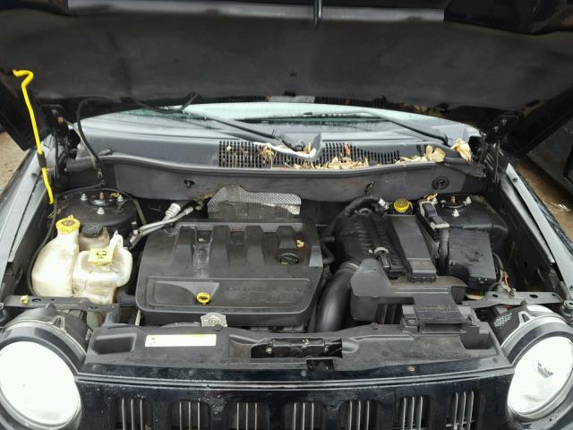 1J8FF47W27D138645 - 2007 JEEP COMPASS BLACK photo 7