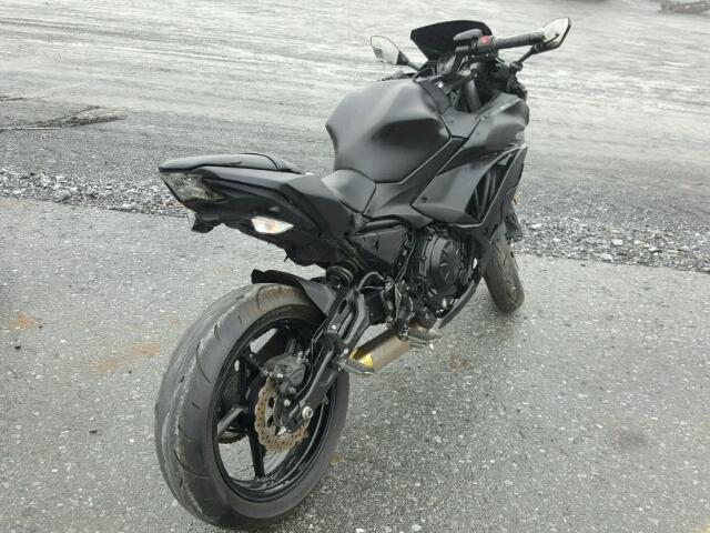 JKAEXEJ18HDA00254 - 2017 KAWASAKI EX650 J 黑色 照片 4