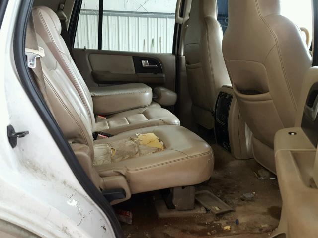 1FMEU17W24LA74336 - 2004 FORD EXPEDITION WHITE photo 6