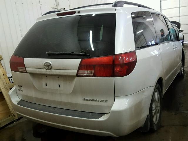 5TDZA22C45S324662 - 2005 TOYOTA SIENNA XLE WHITE photo 4