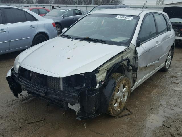 KNAFE161985017750 - 2008 KIA SPECTRA5 5 SILVER photo 2