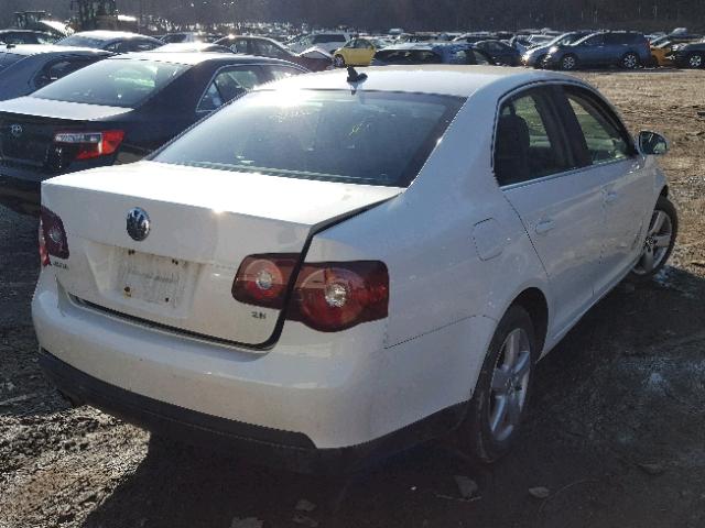 3VWRZ71K18M132129 - 2008 VOLKSWAGEN JETTA SE WHITE photo 4