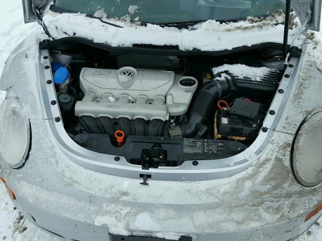 3VWRW31C47M516320 - 2007 VOLKSWAGEN NEW BEETLE 银色 照片 7