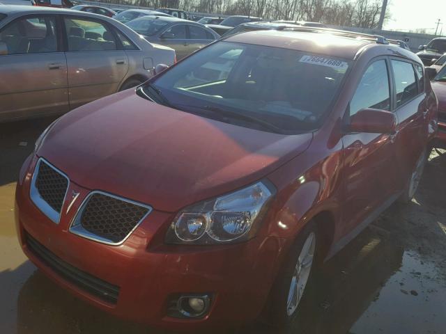 5Y2SP670X9Z403988 - 2009 PONTIAC VIBE RED photo 2