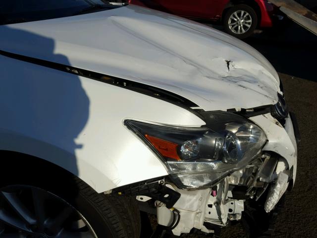 JTHKD5BH7B2035220 - 2011 LEXUS CT 200 WHITE photo 9