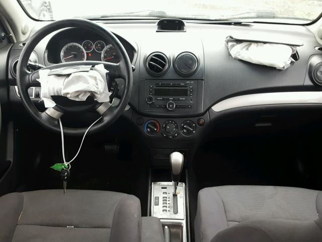 KL1TD56638B148502 - 2008 CHEVROLET AVEO BASE RED photo 9