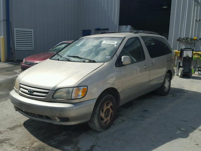 4T3ZF13C92U484041 - 2002 TOYOTA SIENNA LE GOLD photo 2