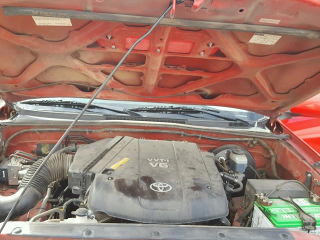 5TEKU72N17Z347717 - 2007 TOYOTA TACOMA DOU RED photo 7