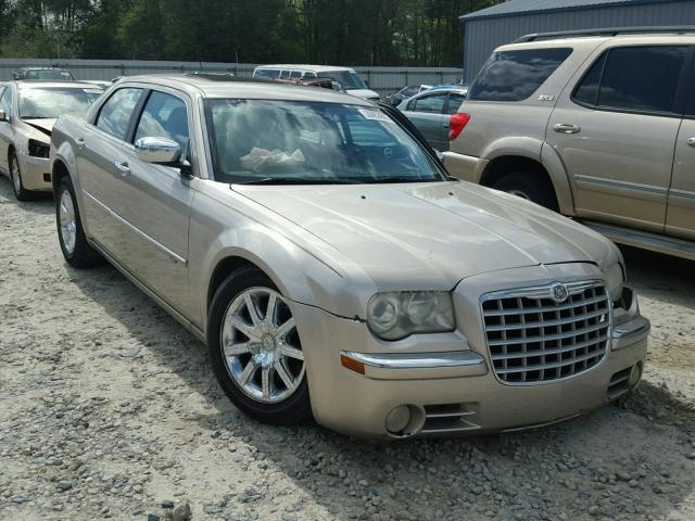 2C3KA63H28H217345 - 2008 CHRYSLER 300C TAN photo 1