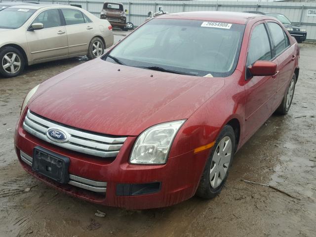 3FAFP07Z66R121673 - 2006 FORD FUSION SE RED photo 2